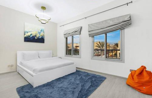 Dubai Apartment | Stylish Dubai Villa Near JBR, Marina, Malls & Metro