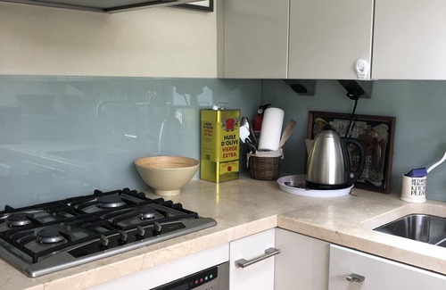 Ballsbridge House | Stylish Dublin 4 Mews with Parking & Beautiful Garden