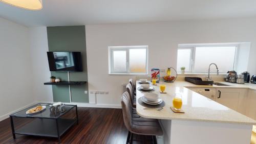 Newport Apartment | Stylish Duplex Apartment with Home Office