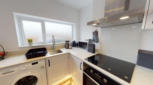 Newport Apartment | Stylish Duplex Apartment with Home Office