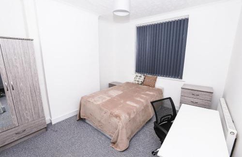 Middlesbrough House | Stylish Ensuite Rooms, Middlesbrough TS5