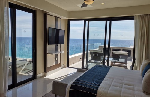 Santa Rosa Resort | Stylish family-size condo at resort