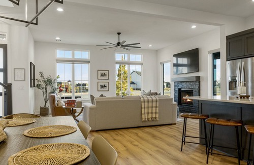 Bixby House | Stylish family-friendly retreat in South Tulsa with pond views and park