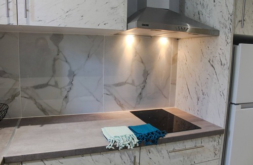 Kassiopi Apartment | Stylish First Floor Two Bedroom Flat in Kassiopi With Breakfast