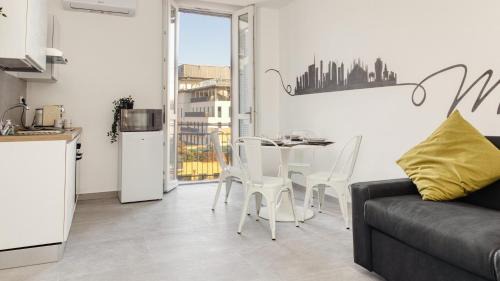 Porta Venezia Apartment | Stylish Flat Porta Venezia - WiFi, AC, Metro