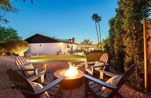 Paradise Valley Village House | Stylish Home W Hot Tub, Heated Pool & Game Room