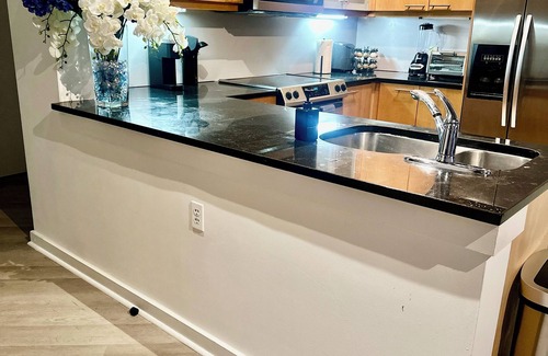 Atlantic Station Area Apartment | Stylish loft, centered in the heart of Atlantic station.
