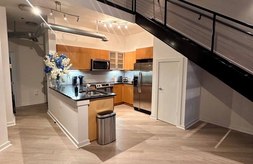 Atlantic Station Area Apartment | Stylish loft, centered in the heart of Atlantic station.