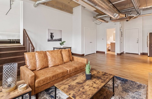 Cedars Apartment | Stylish Loft Close to Downtown!