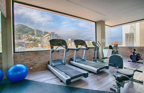 Emiliano Zapata House | Stylish Loft | Workspace, Rooftop Bar & Gym