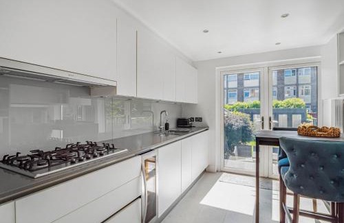 Walworth House | Stylish Maisonette Central London Pass the Keys
