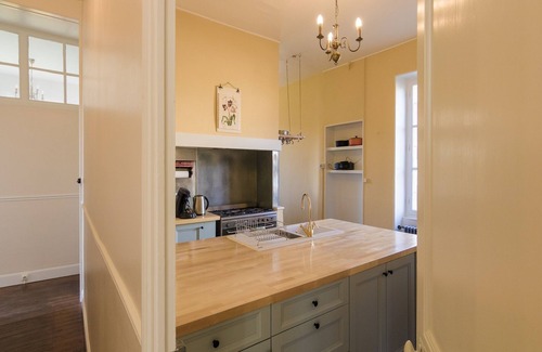 Savignac-Ledrier Villa | Stylish Mansion in Savignac