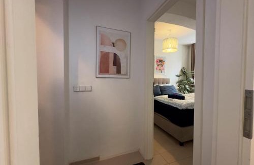 Weissensee Apartment | Stylish Mini Loft for 4 - Free Public Parking