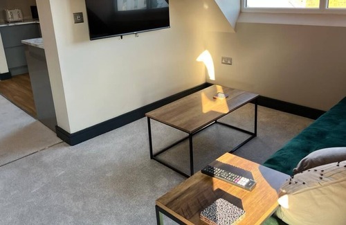 Wallasey Apartment | Stylish Modern Apartment lovely River Views