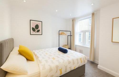 Cathays Apartment | Stylish Modern Apartment For Up To 4 Nr CityCentre