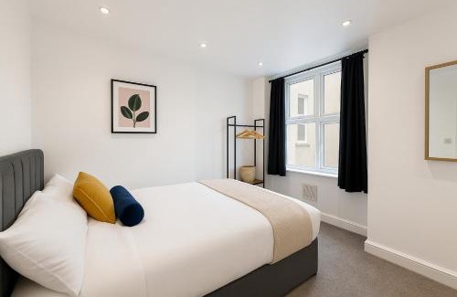 Cathays Apartment | Stylish Modern Apartment For Up To 4 Nr CityCentre