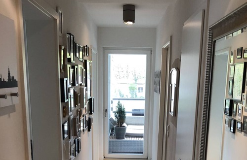 Am Luitpoldpark Apartment | stylish new apartment in the green heart of Munich with barbecue loggia