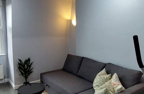 Frognal and Fitzjohns Apartment | Stylish One Bedroom Flat In Finchley Road