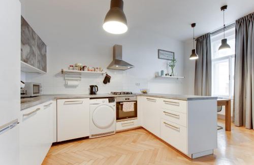 Prague 7 Apartment | Stylish Quiet 2Bds Rooms Flat Letná Park - U14