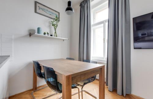 Prague 7 Apartment | Stylish Quiet 2Bds Rooms Flat Letná Park - U14