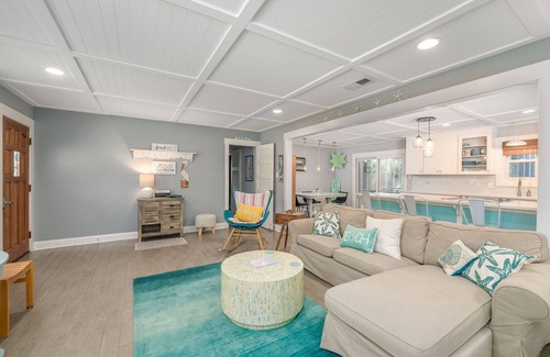 Tybee Island Cottage | Stylish Ranch w/Screened-In Porch 5 Minute Walk to Beach by Tybee Cottages