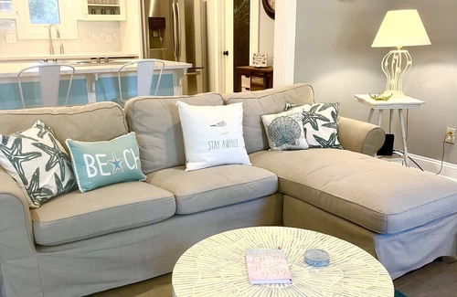Tybee Island Cottage | Stylish Ranch w/Screened-In Porch 5 Minute Walk to Beach by Tybee Cottages