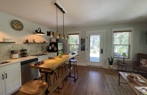 Pinehurst House | Stylish Residence in the Pines - 5 minutes from Pinehurst Golf!