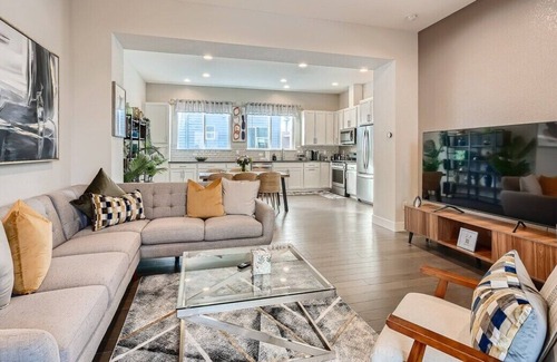 Bel Aire House | Stylish & Spacious Pet-Friendly Home 10 Mins to Downtown w/Garage & EV Charger!