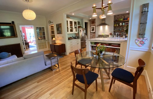 West End House | Stylish & Spacious Townhouse w/Garden, Family-friendly, walk to downtown!