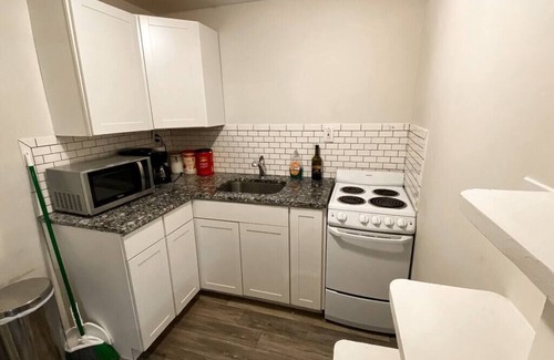 Downtown Apartment | Stylish Studio Apartment in Downtown Lexington
