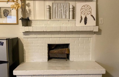 Downtown Apartment | Stylish Studio Apartment in Downtown Lexington