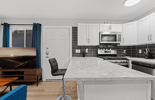 Clarksville Apartment | Stylish Studio Downtown Evonify