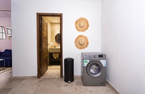 Semlalia Apartment | Stylish Studio(WiFi, Netflix, Pool, AC, Nespresso)