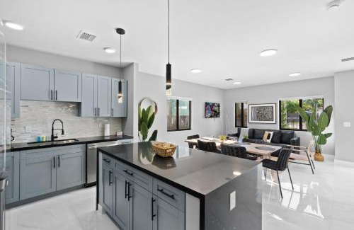 Allapattah Apartment | Stylish Townhouse Steps from Wynwood
