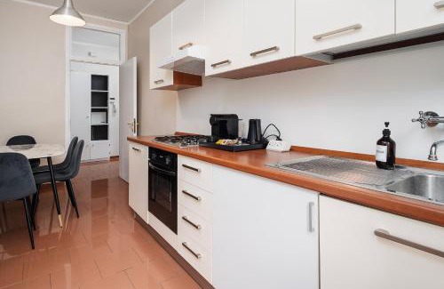 Tre Torri Apartment | Stylish two-Bedroom apartment near Fiera Milano exhibition area just minutes from Wagner Metro Station Red Line M1
