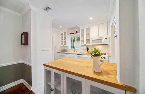 The Roads Villa | Stylish villa in the heart of all fun in Miami