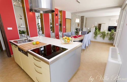 Plano Villa | Stylish villa * with heated pool and sea view, free WiFi
