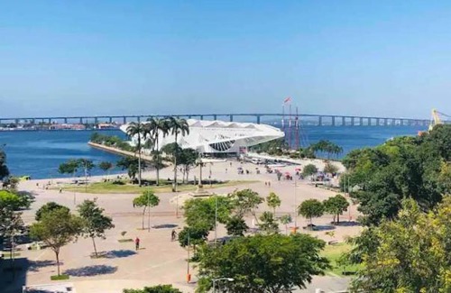 Saude Hotel | Suíte 204 - Pousada no Centro do Rio