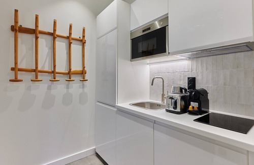 17th Arrondissement Apartment | Sublim Apartment in the Center of Paris