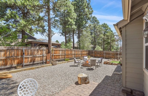 Ponderosa Trails House | Sublime Mountain Retreat, Pool Table, Fire-Pit, Arcade Game, Ideal Location w/
