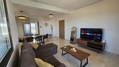 Kato Polemidia Apartment | Suburban Escape