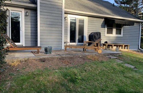 Berkeley Lake House | Suburban Home close to shopping, restaurants, parks, and 30 min. to Atlanta City