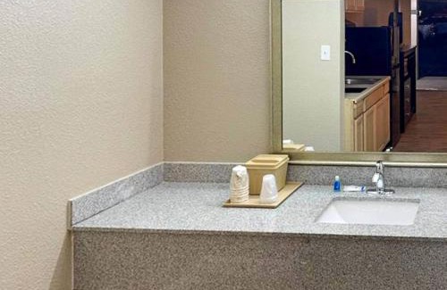 St. Andrews Hotel | Suburban Studios Columbia - Harbison
