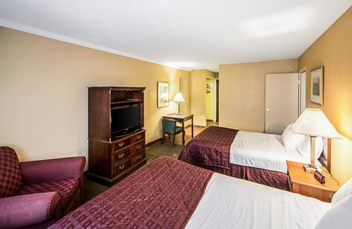 Fort Wayne Hotel | Suburban Studios Fort Wayne