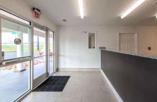 Arcadia Hotel | Suburban Studios Spartanburg - I-26