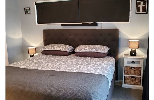 Auckland House | Suburbia East Auckland