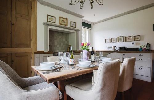 Winchcombe House | Sudeley Castle Guest Cottage