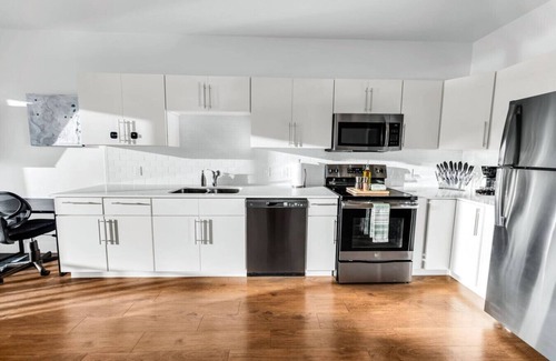 Sugar House Apartment | Sugarhouse - Panoramic Mountain Views! Studio!