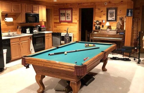 Kingfield House | Sugarloaf Area/Spectacular Upscale Log Home