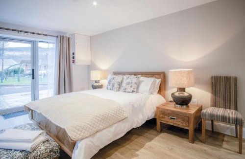 Pen-y-cae Apartment | Suite 1 - Sleeping Giant Hotel - Pen Y Cae Inn